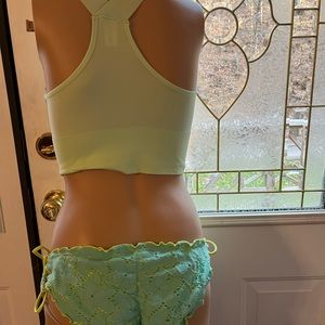 New with tags top bottom is from VS.